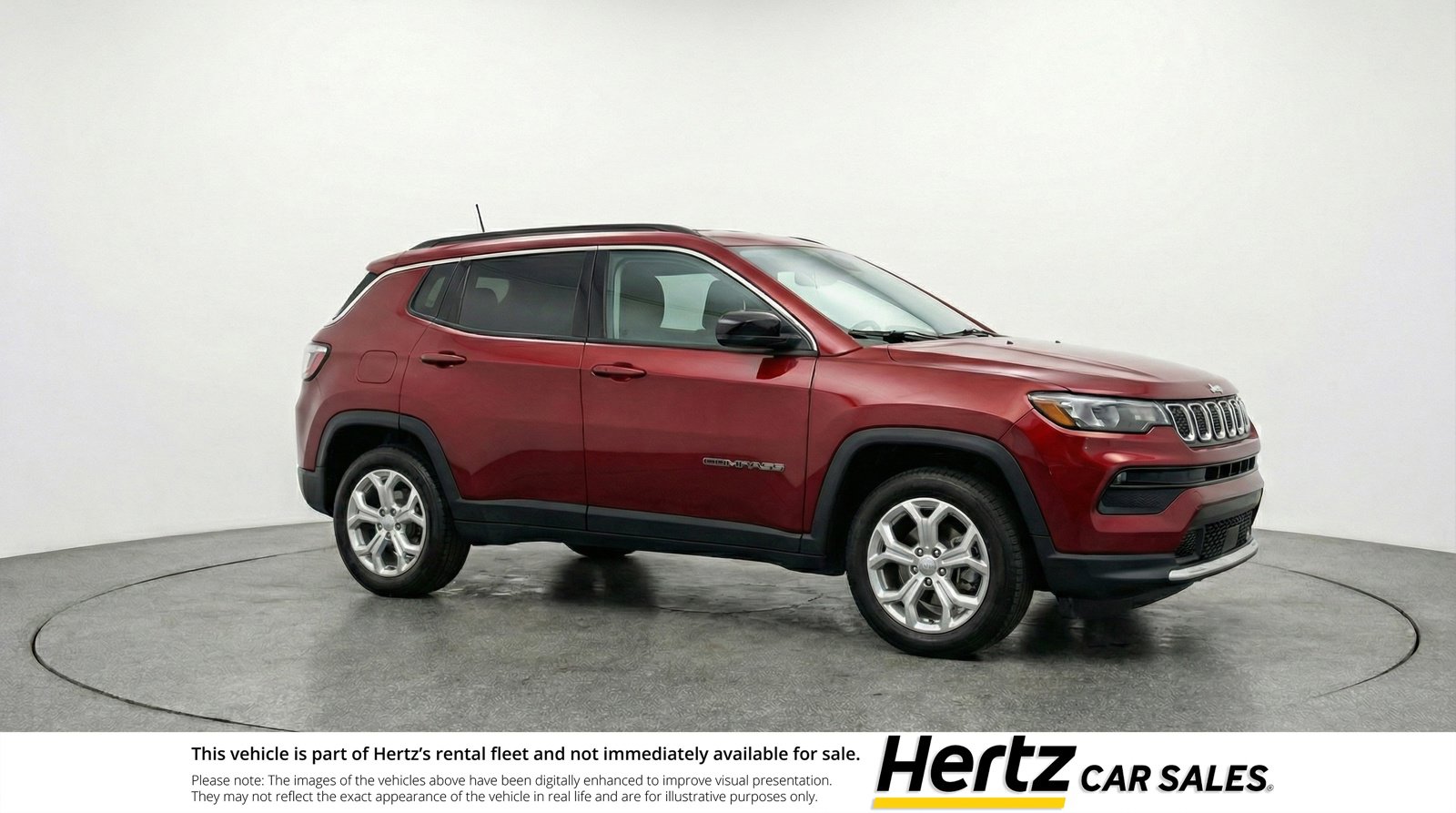 Used 2025 Jeep Compass Latitude AWD/4WD image 1