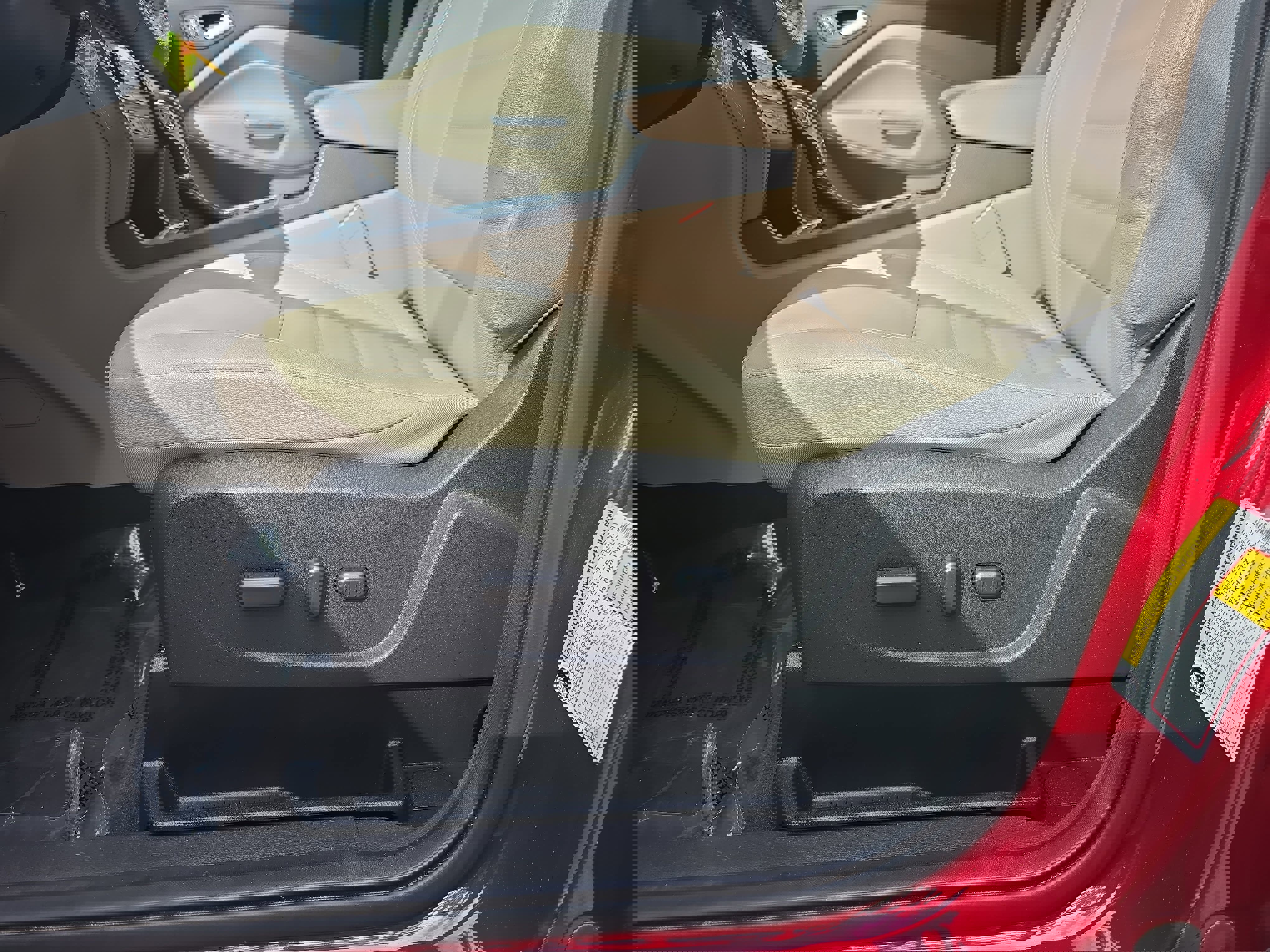 Used 2018 Ford Escape SEL image 31