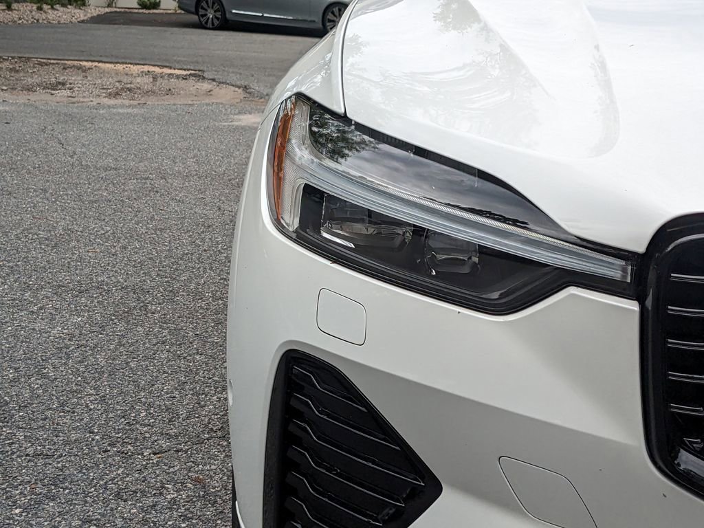 New 2025 Volvo XC60 B5 Plus w/ Protection Package Premier image 10