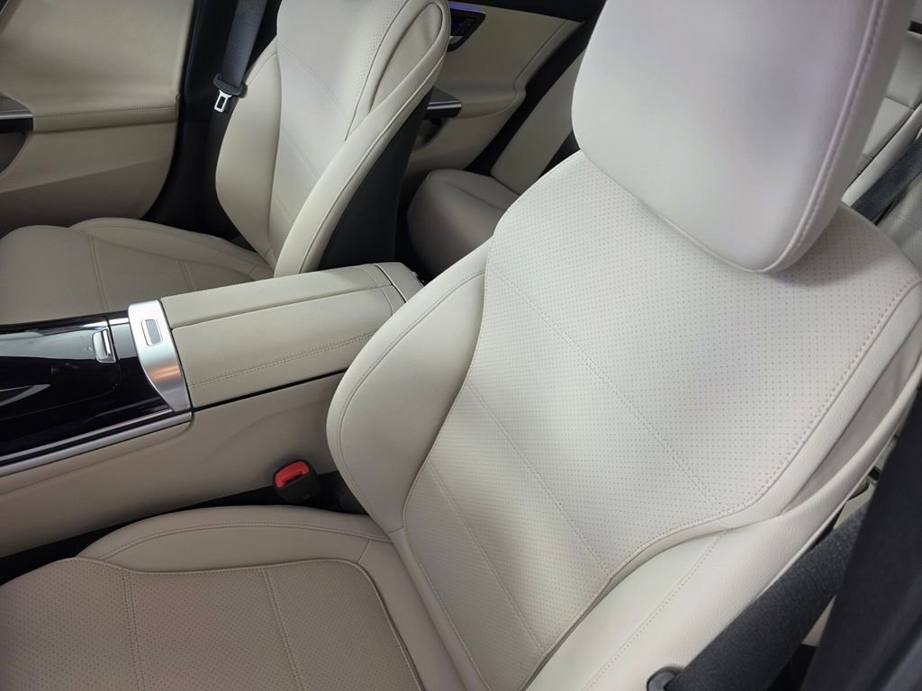 New 2026 Mercedes-Benz C 300 4MATIC Sedan image 8