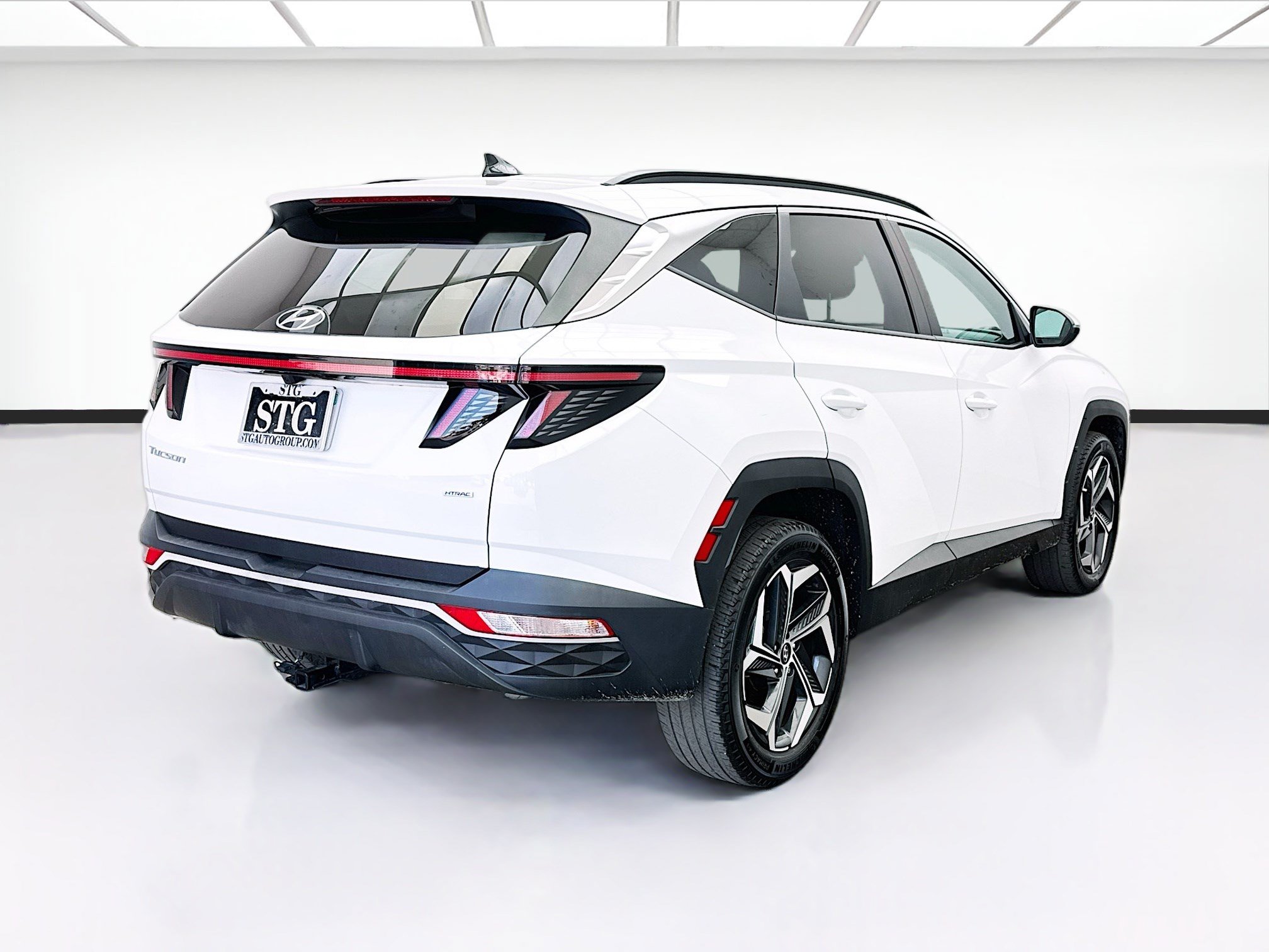 Used 2023 Hyundai Tucson SEL w/ Convenience Package AWD/4WD image 4