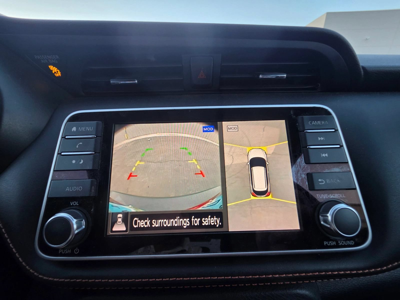 Used 2019 Nissan Kicks SR w/ SR Premium Package FWD image 15