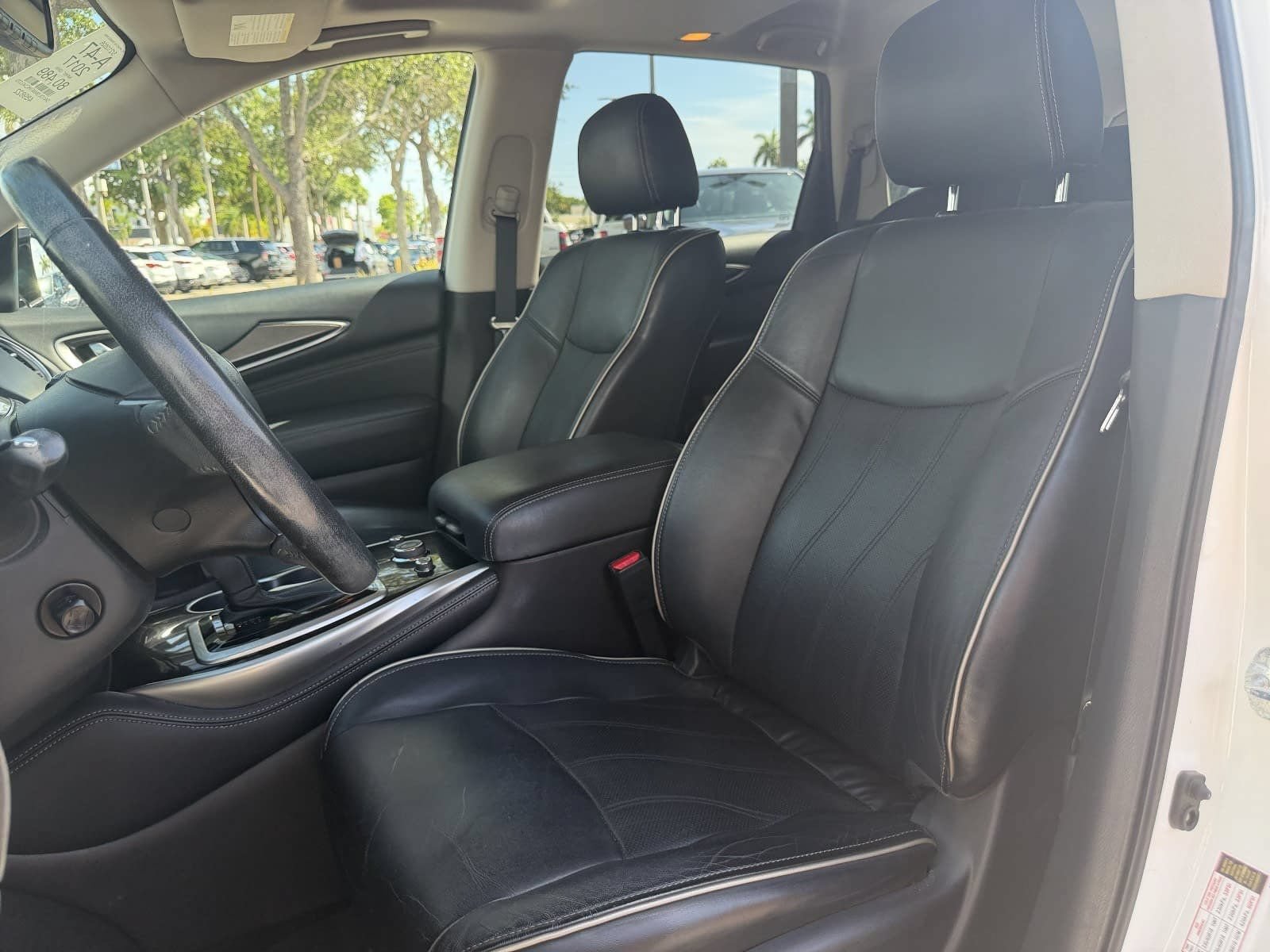 Used 2017 INFINITI QX60 Luxe w/ Premium Plus Package AWD/4WD image 15