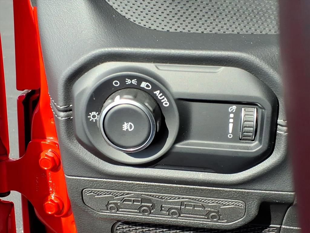 Used 2024 Jeep Wrangler Unlimited Rubicon 392 image 17