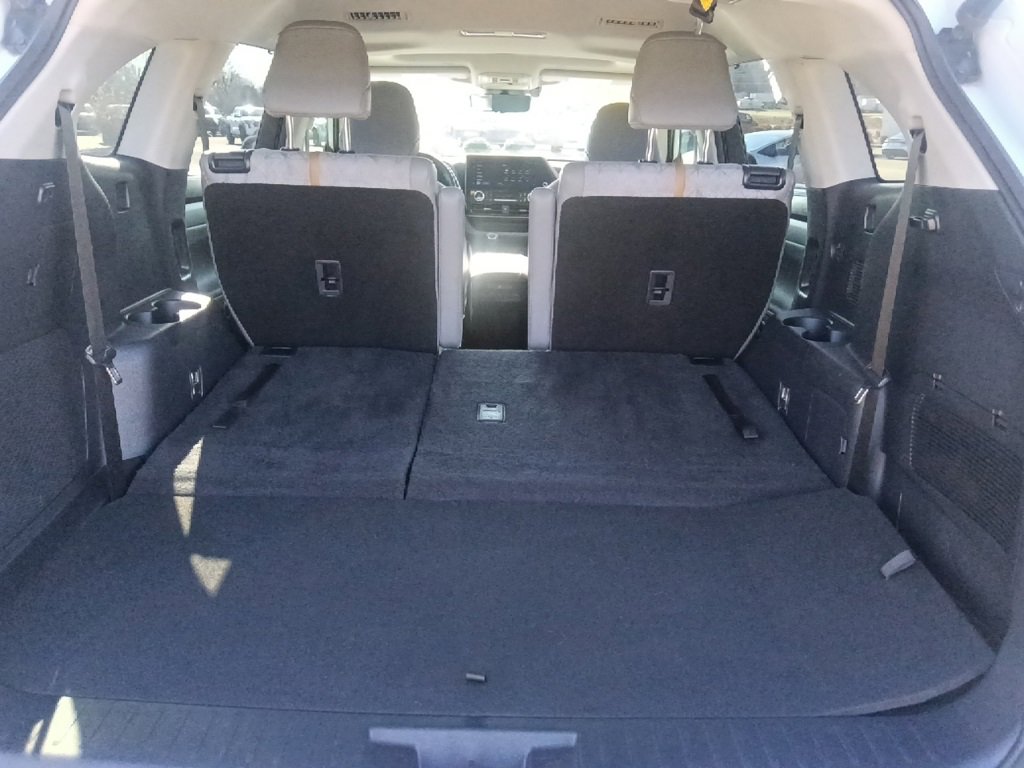 Used 2023 Toyota Highlander Bronze Edition image 29