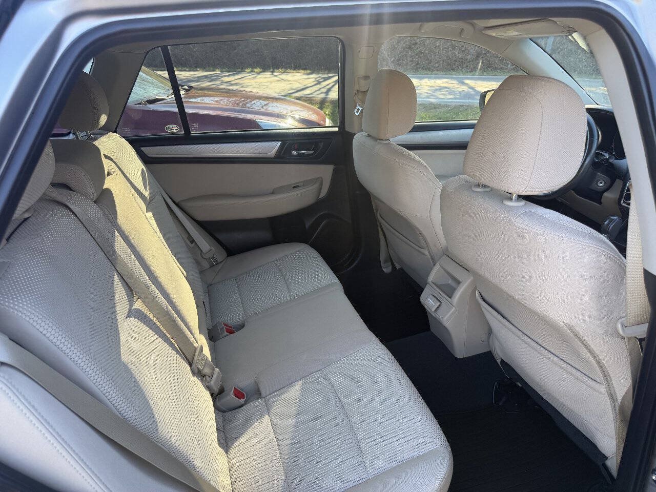 Used 2018 Subaru Outback 2.5i Premium AWD/4WD image 22