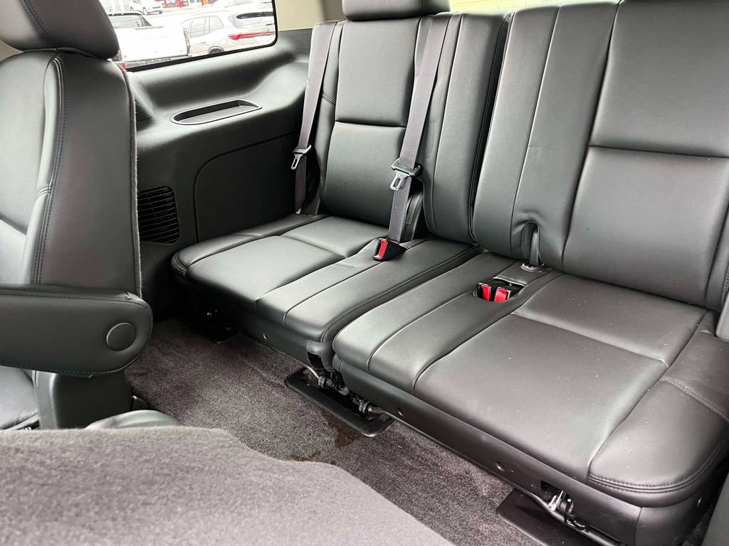 Certified 2013 GMC Yukon SLT w/ SLT-2 Equipment Package AWD/4WD image 17