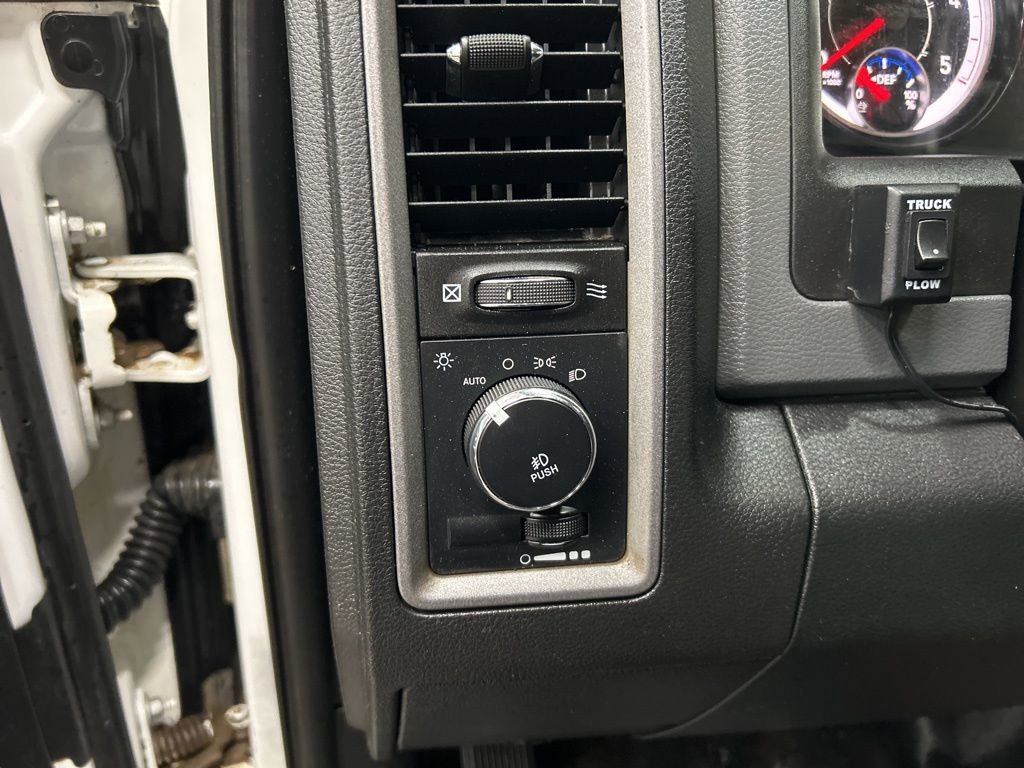Used 2017 RAM 5500 Tradesman w/ Power Accessory Group AWD/4WD image 11