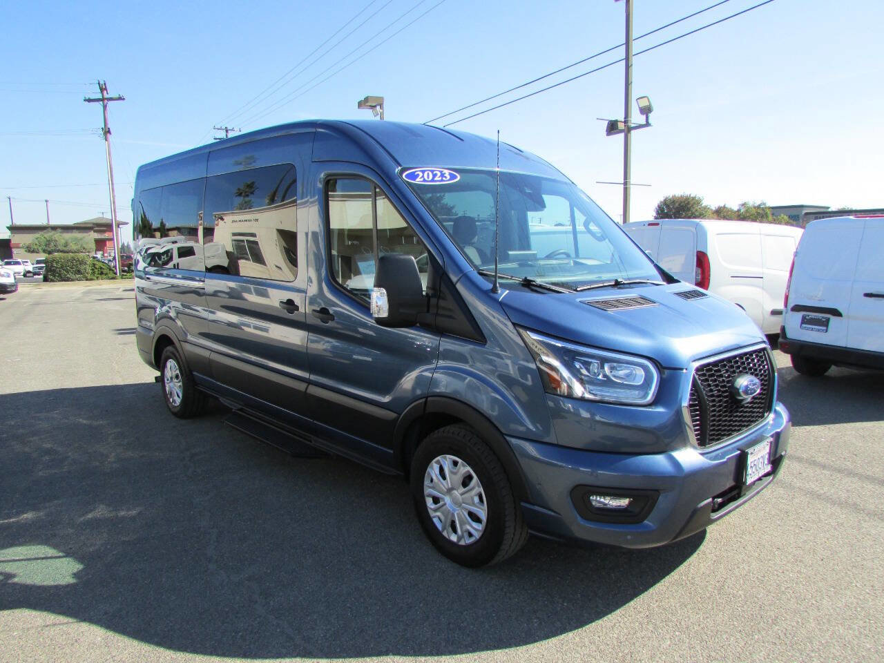 Used 2023 Ford Transit 350 XLT image 2
