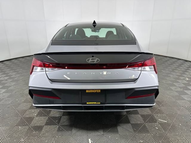 Certified 2025 Hyundai Elantra SEL image 35