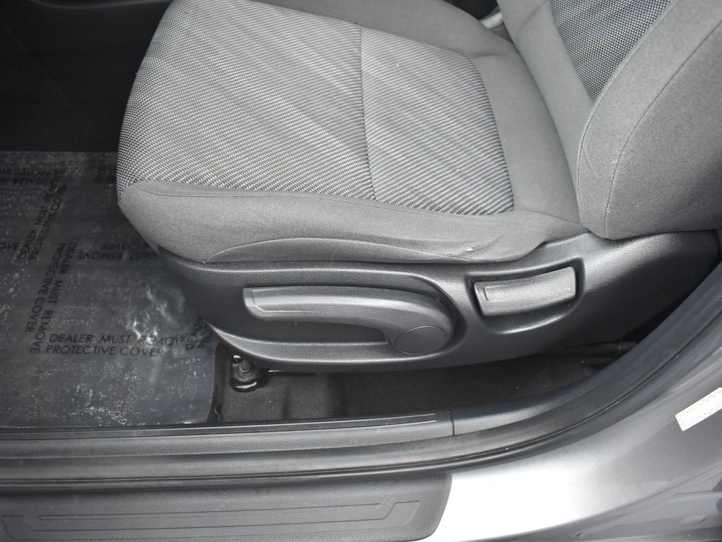 Used 2021 Kia Seltos LX image 12