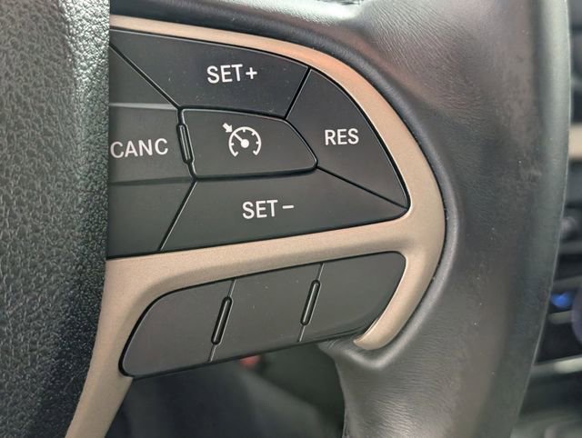 Used 2016 Jeep Cherokee Latitude w/ Comfort & Sound Group image 16