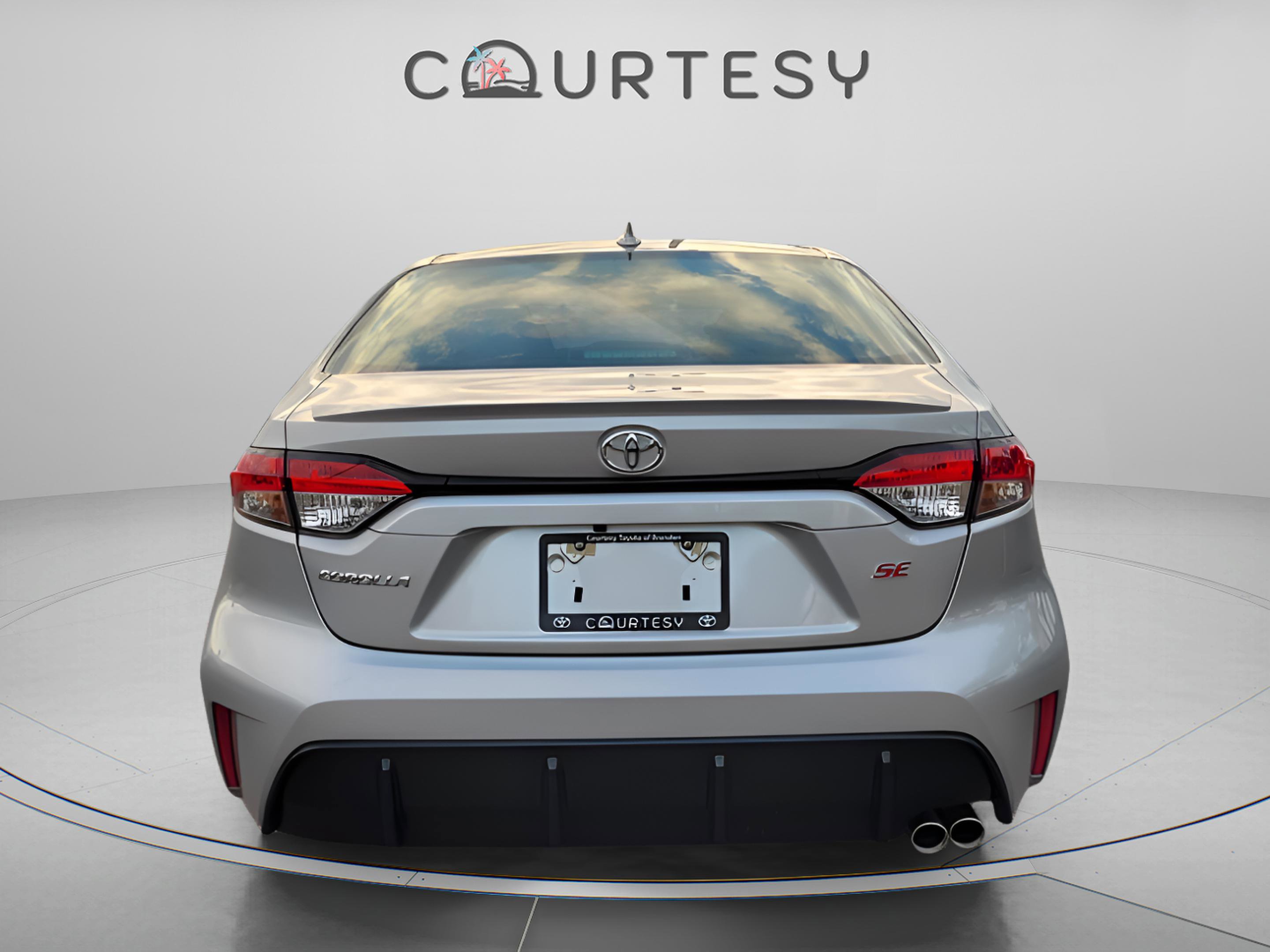 Certified 2025 Toyota Corolla SE image 4