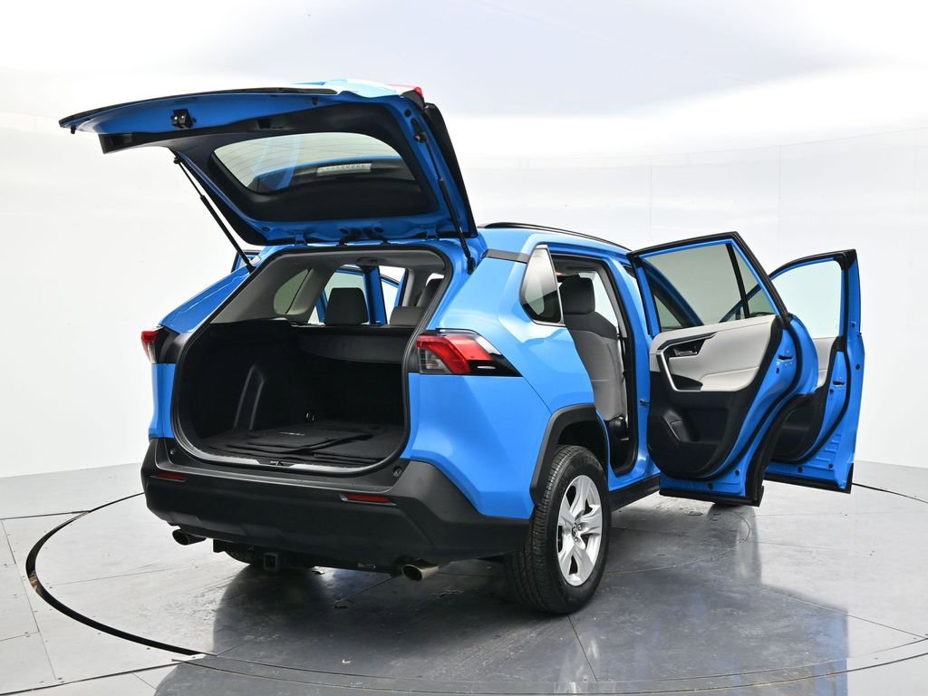 Used 2019 Toyota RAV4 XLE w/ Carpet Mat Package AWD/4WD image 56