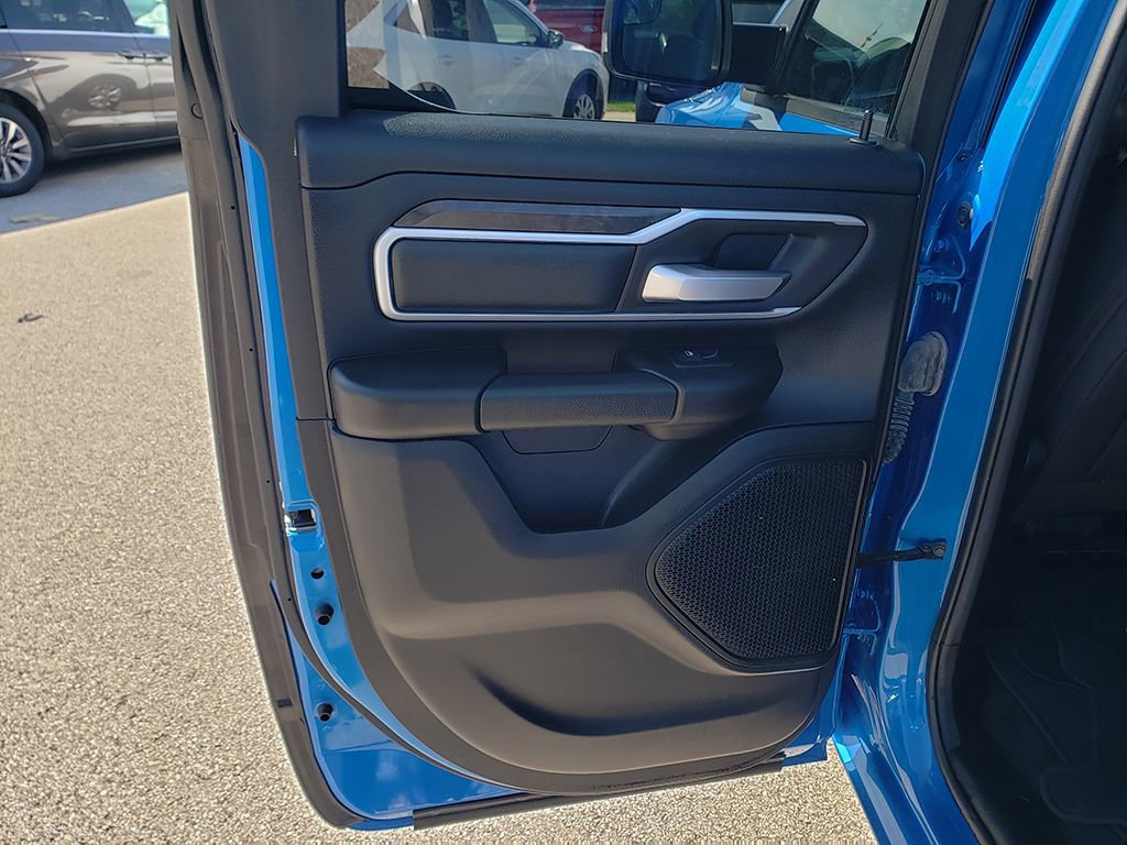 Used 2022 RAM 1500 Big Horn AWD/4WD image 12