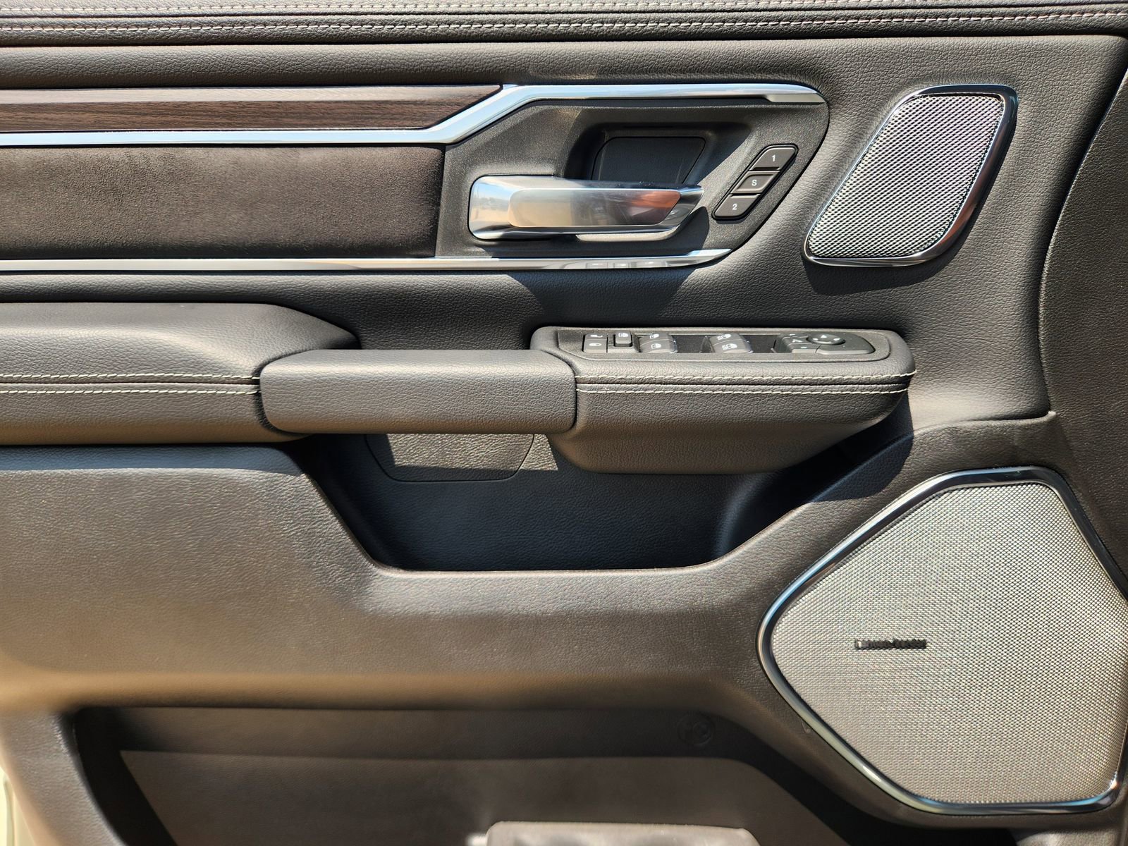 New 2026 RAM 1500 Laramie w/ Night Edition image 16