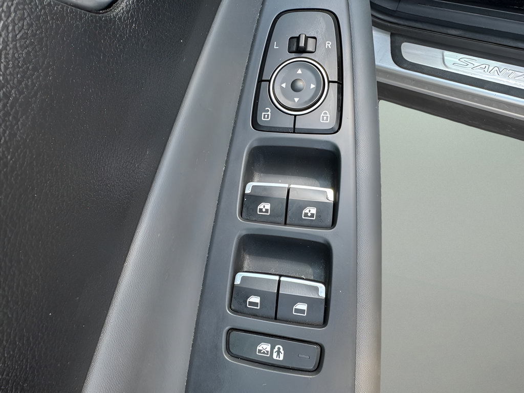 Used 2021 Hyundai Santa Fe SEL w/ Convenience + Premium Package FWD image 14