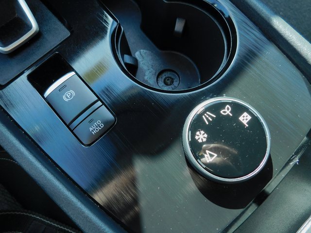 Used 2024 Nissan Rogue SV image 30