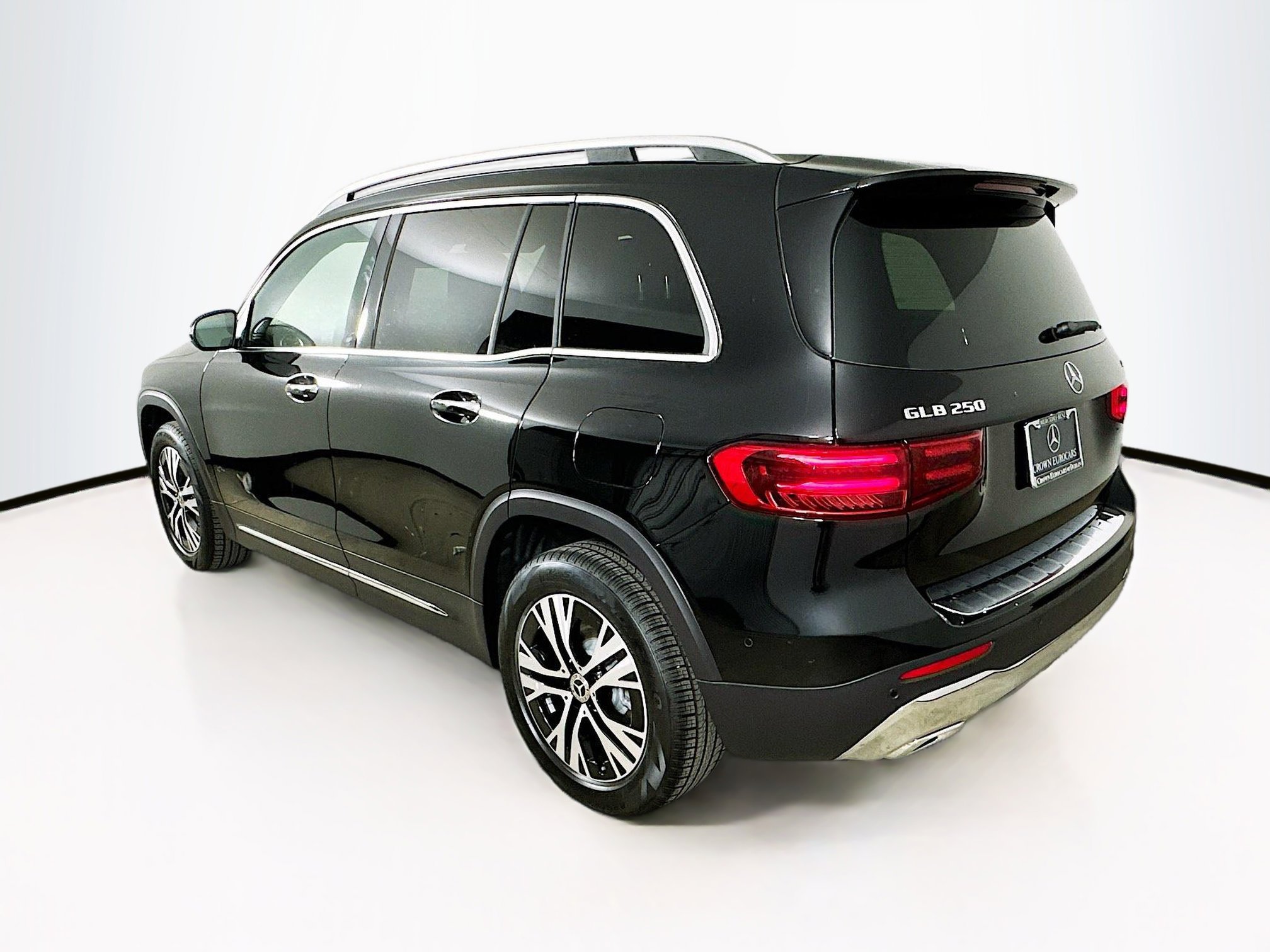 Certified 2025 Mercedes-Benz GLB 250 4MATIC image 5