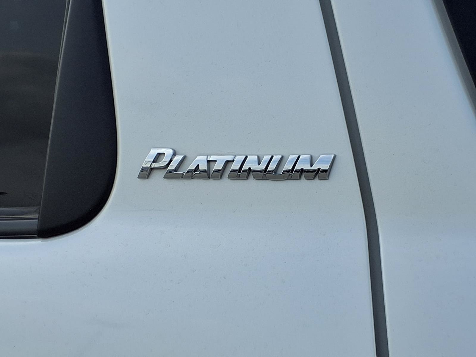Used 2020 Toyota Sequoia Platinum RWD image 10