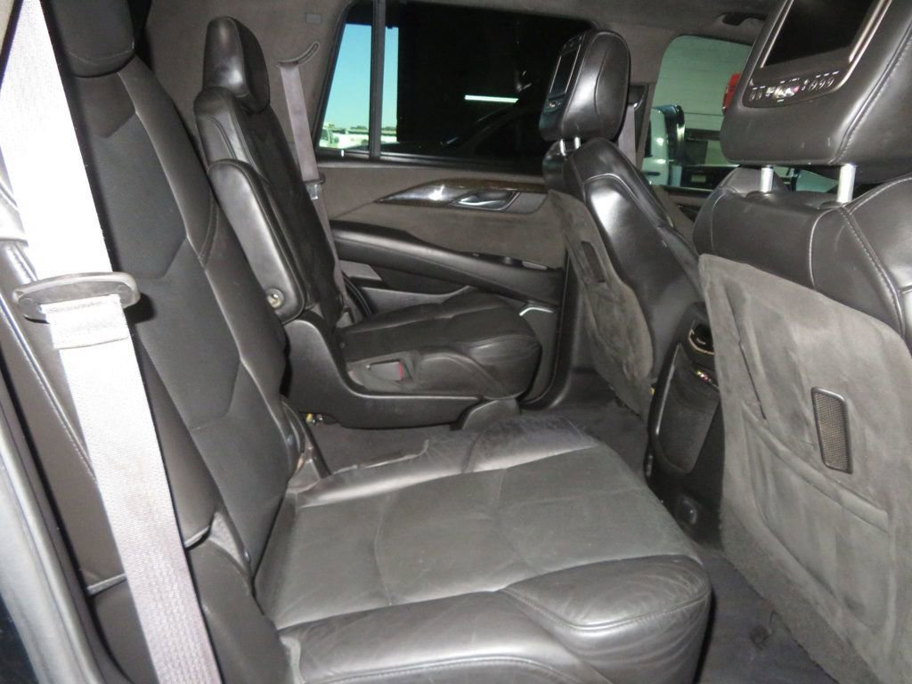 Used 2015 Cadillac Escalade Platinum AWD/4WD image 29