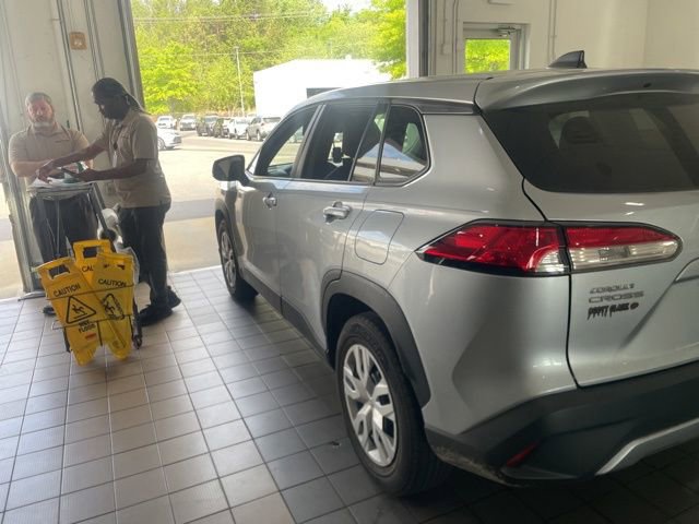 Used 2023 Toyota Corolla Cross L FWD image 8