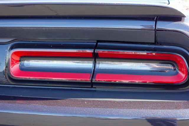 Used 2017 Dodge Challenger R/T image 7