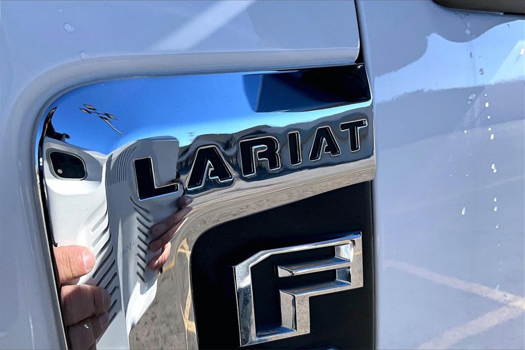Certified 2019 Ford F250 Lariat w/ Chrome Package image 8