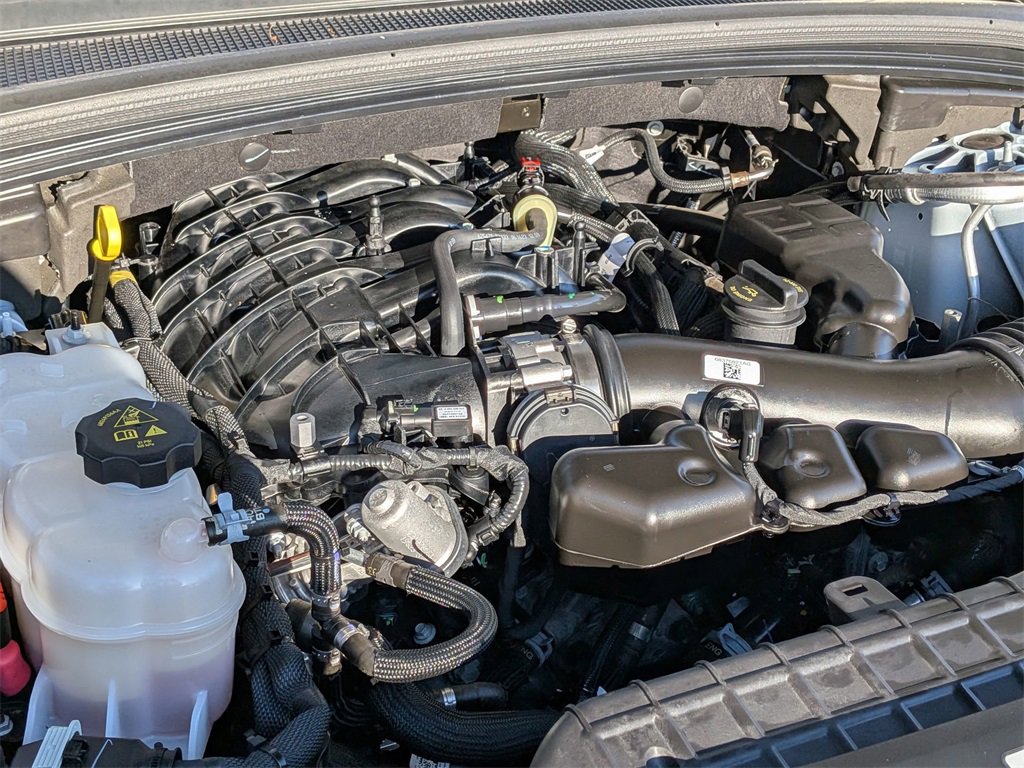 Used 2024 Jeep Grand Cherokee Laredo image 25