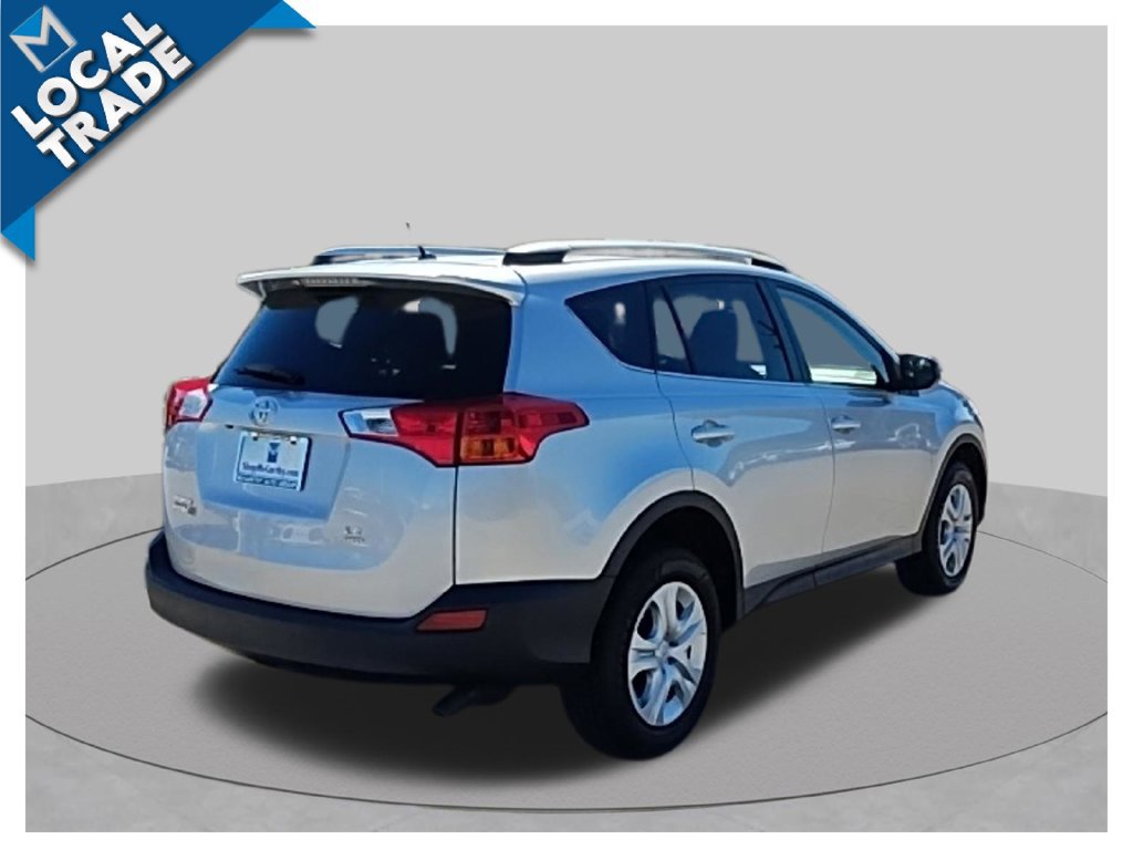 Used 2015 Toyota RAV4 LE AWD/4WD image 5