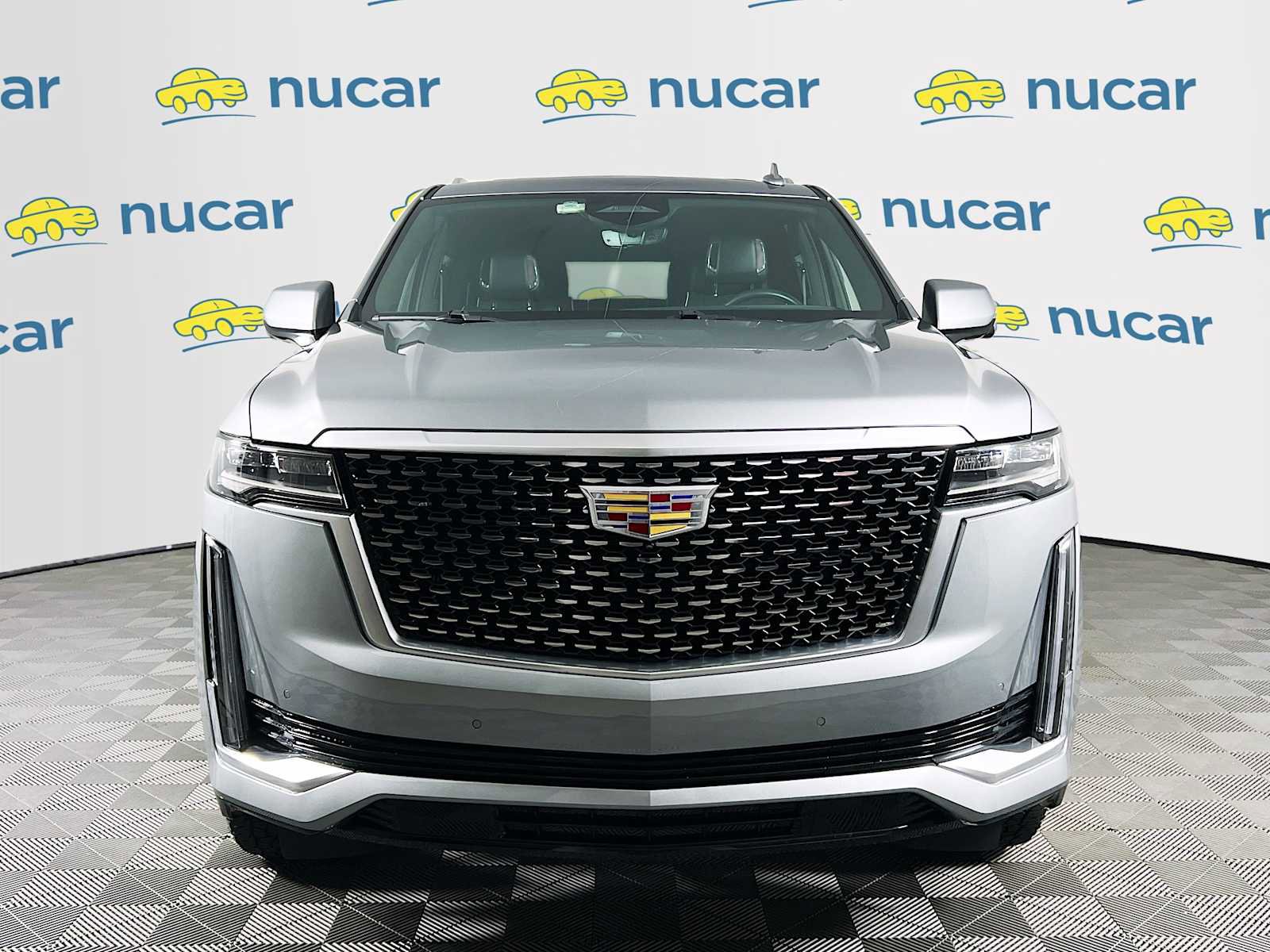 Used 2023 Cadillac Escalade Premium Luxury image 2