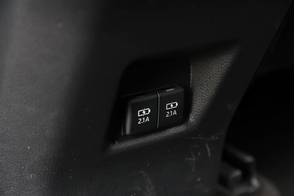 Used 2019 Toyota RAV4 XLE Premium w/ Cold Weather Package AWD/4WD image 19