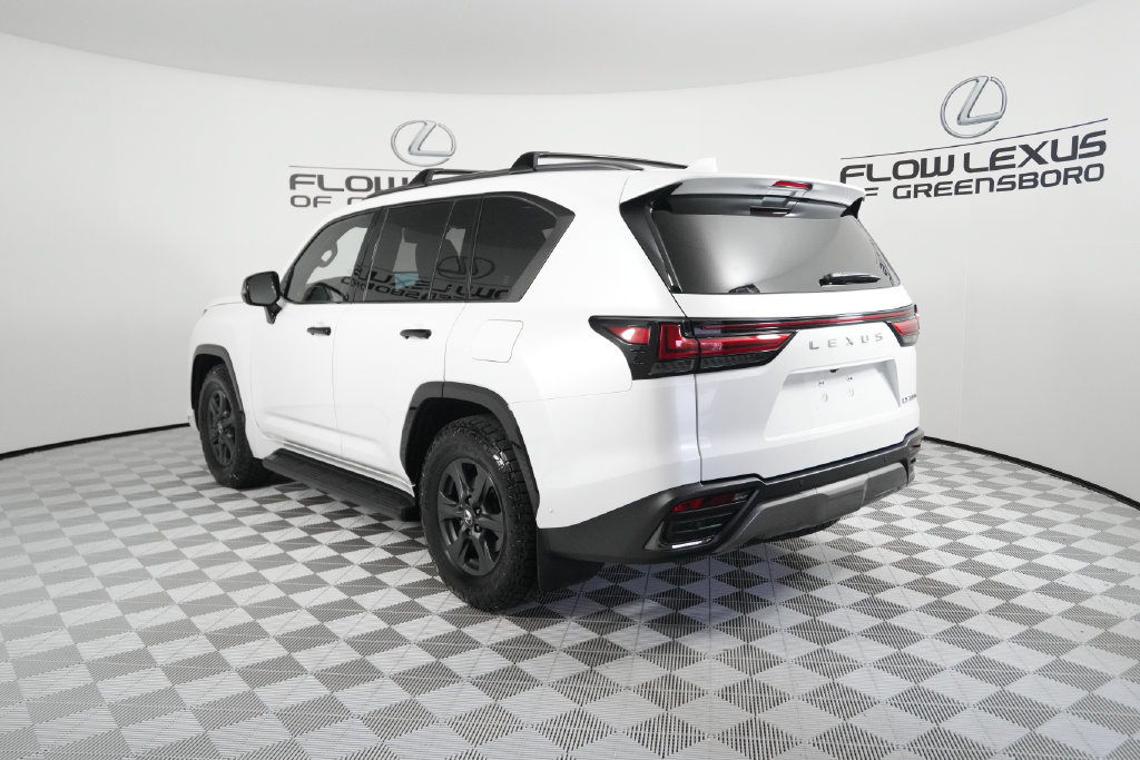 Certified 2025 Lexus LX 700h Overtrail AWD/4WD image 5