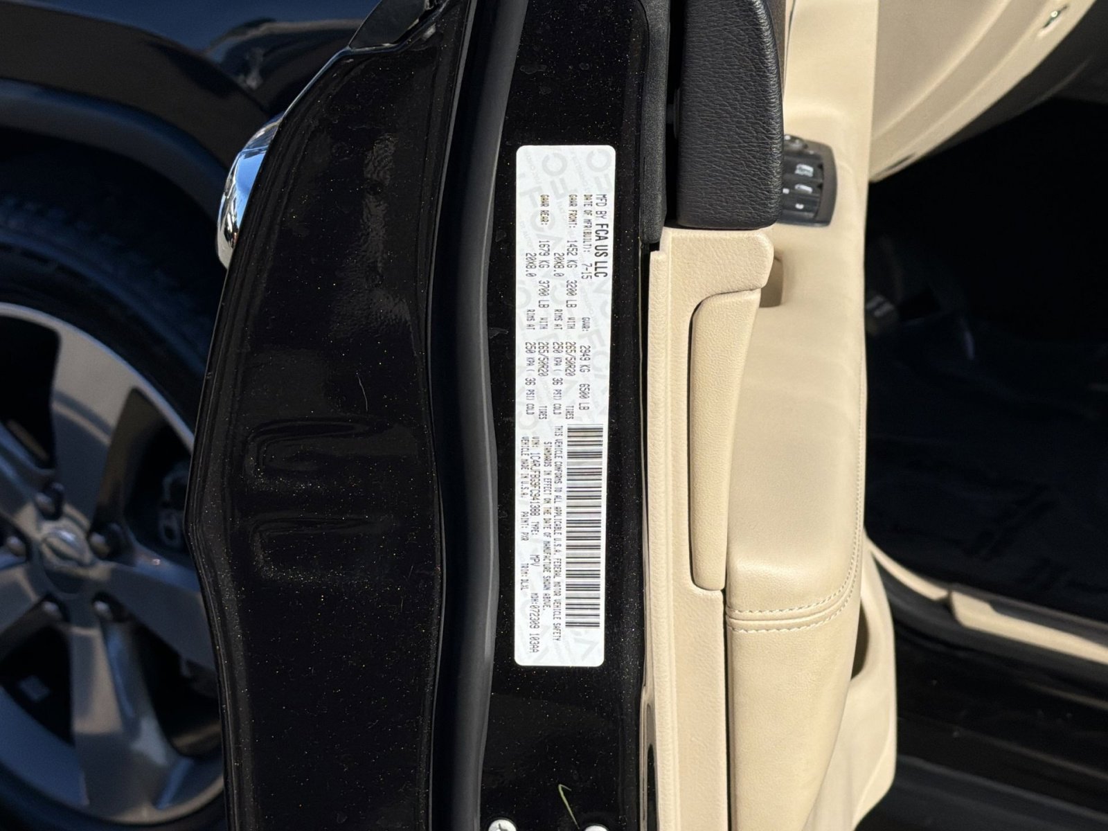 Used 2015 Jeep Grand Cherokee Limited w/ Luxury Group II image 28