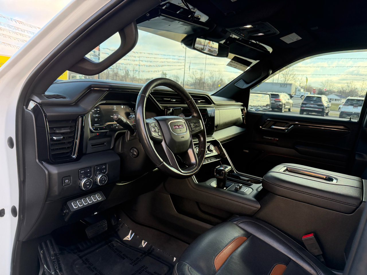 Used 2022 GMC Sierra 1500 AT4 w/ AT4 Preferred Package image 15