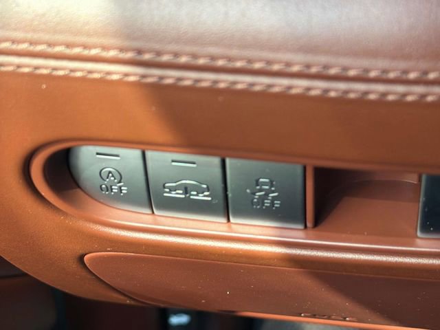 Used 2023 Genesis G90 3.5T image 32