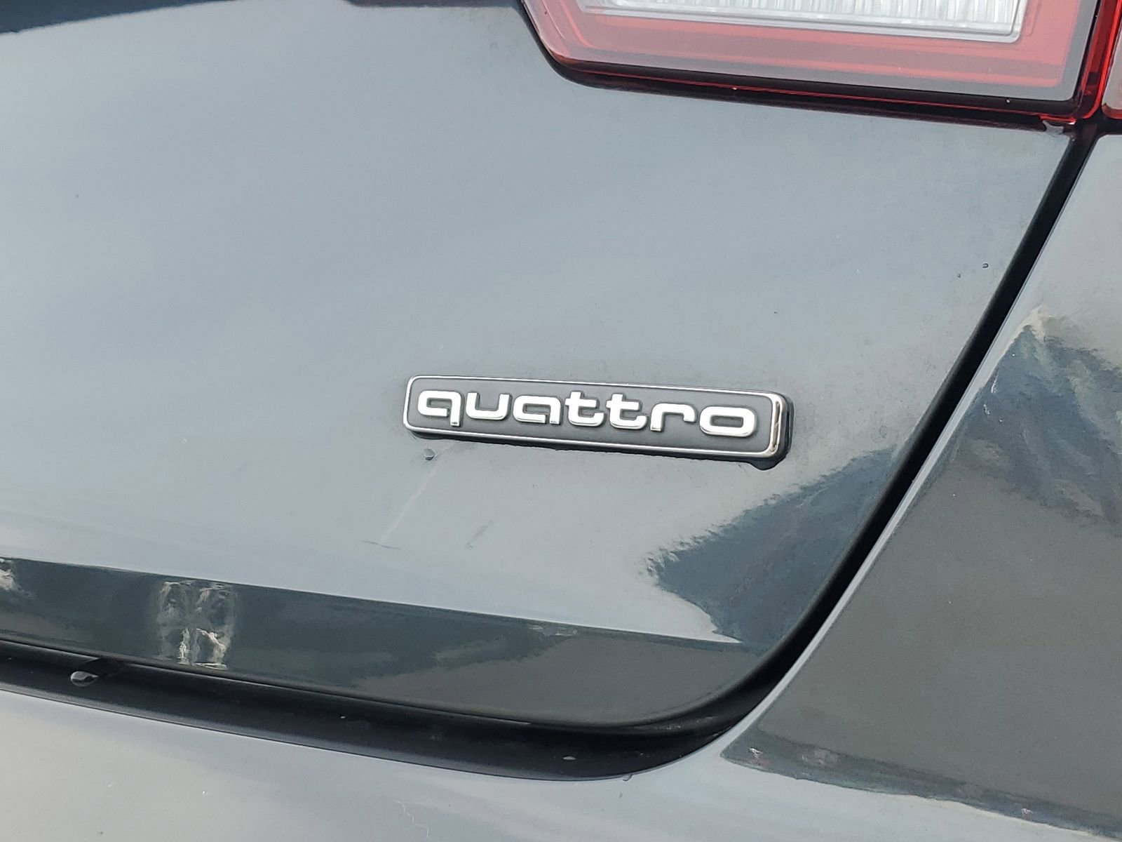 Used 2019 Audi A4 2.0T Premium w/ Convenience Package image 7