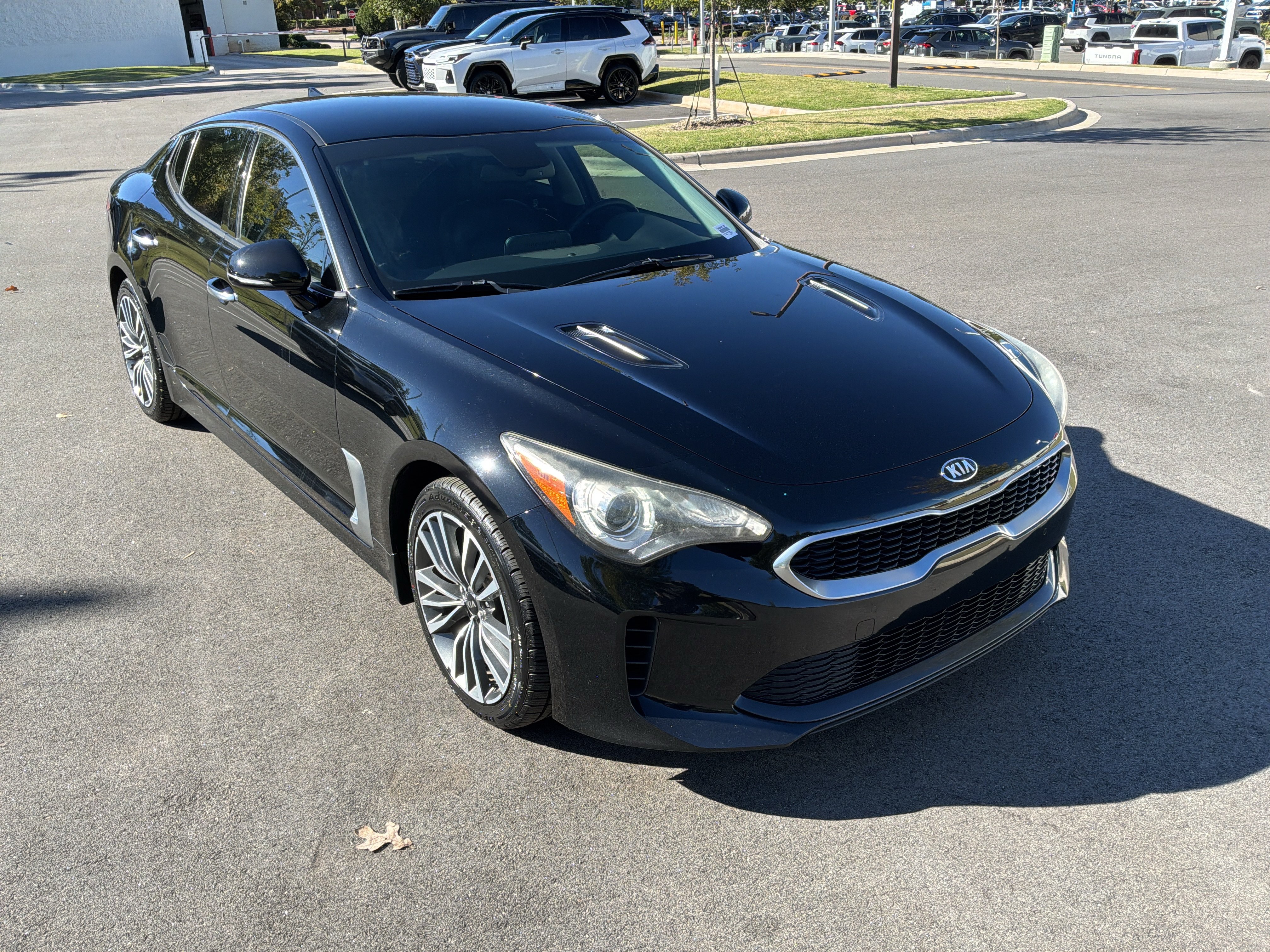 Used 2019 Kia Stinger RWD image 2