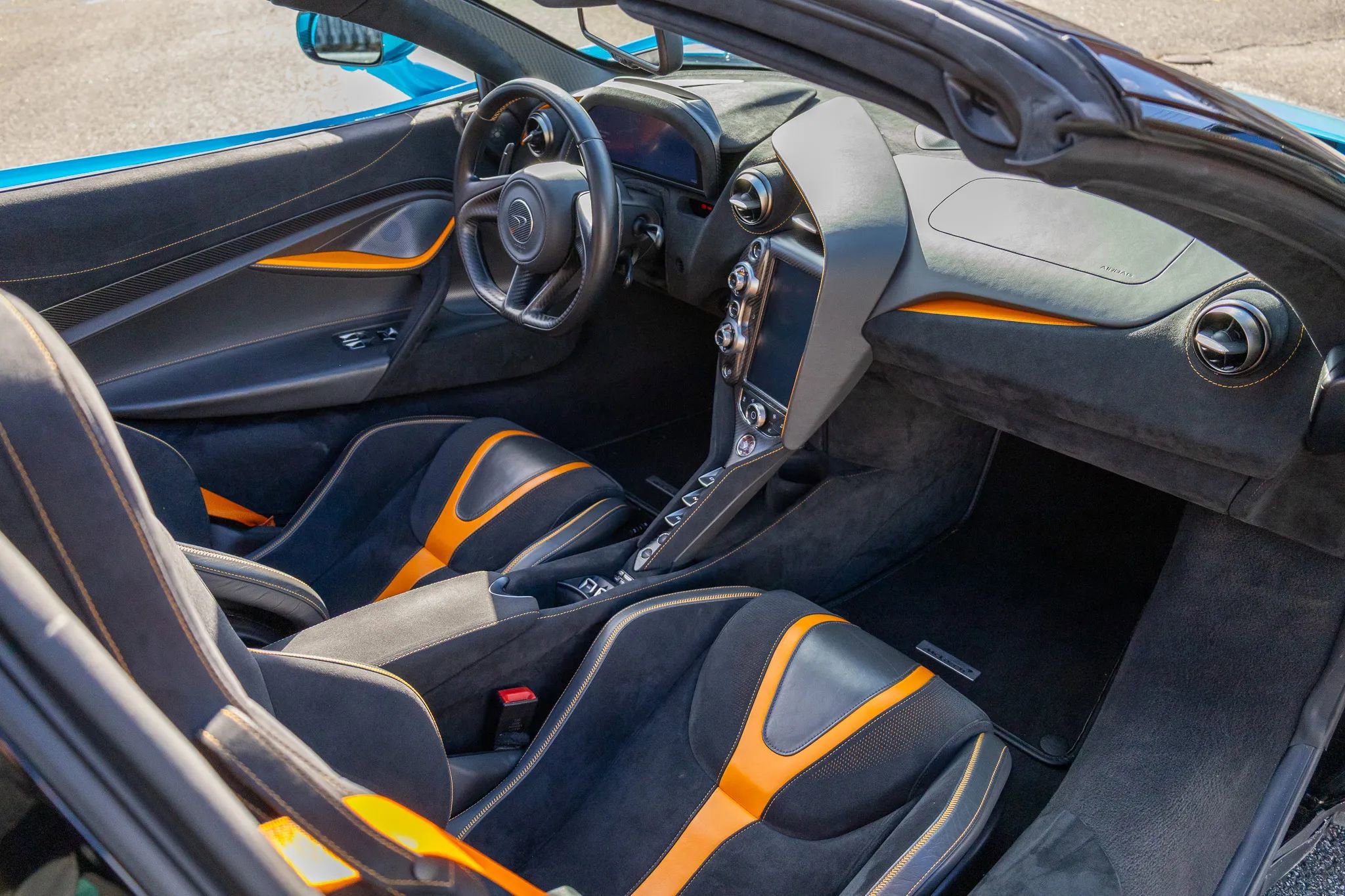 Used 2022 McLaren 720S Spider image 61