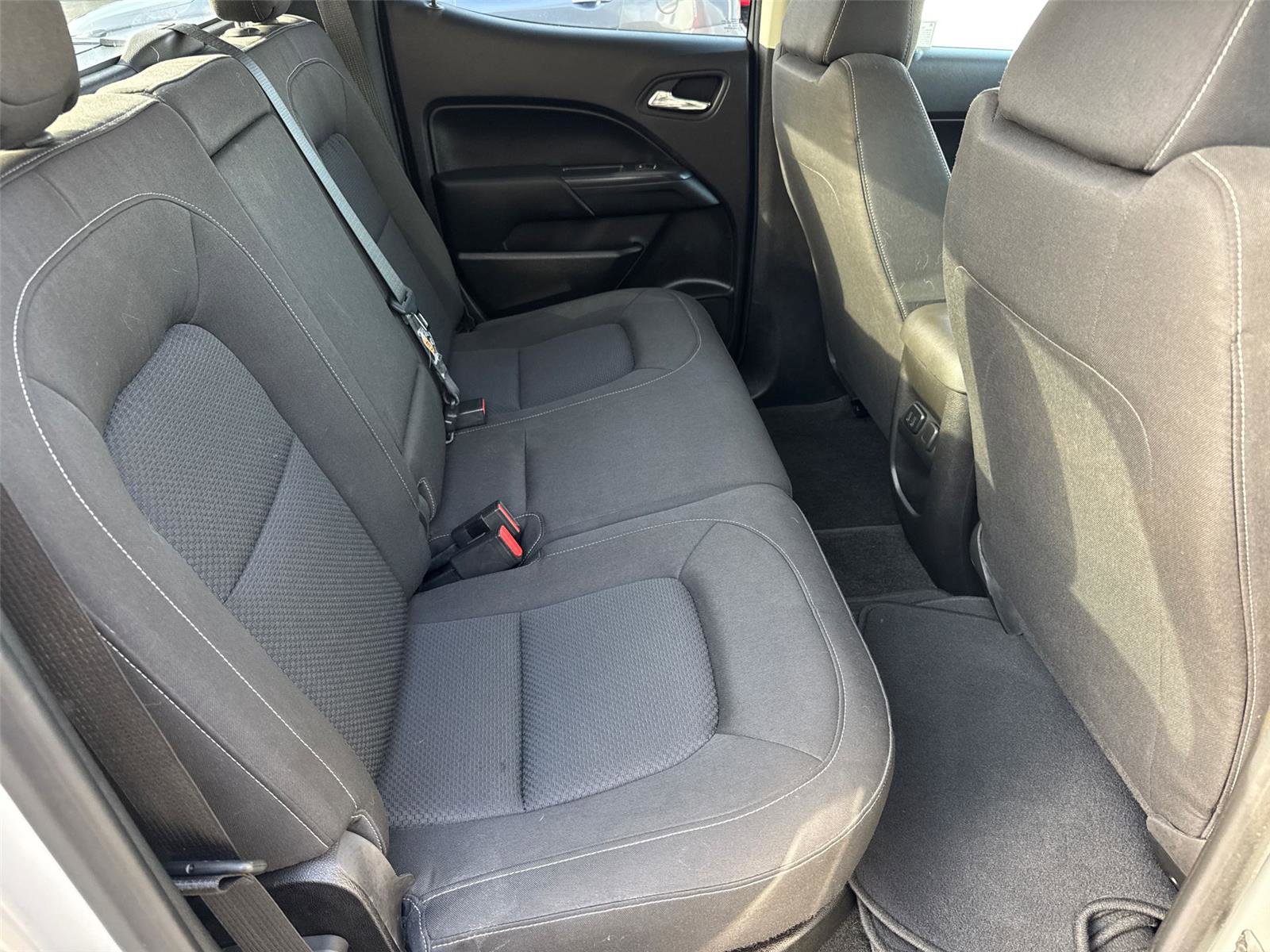 Used 2016 Chevrolet Colorado LT image 17