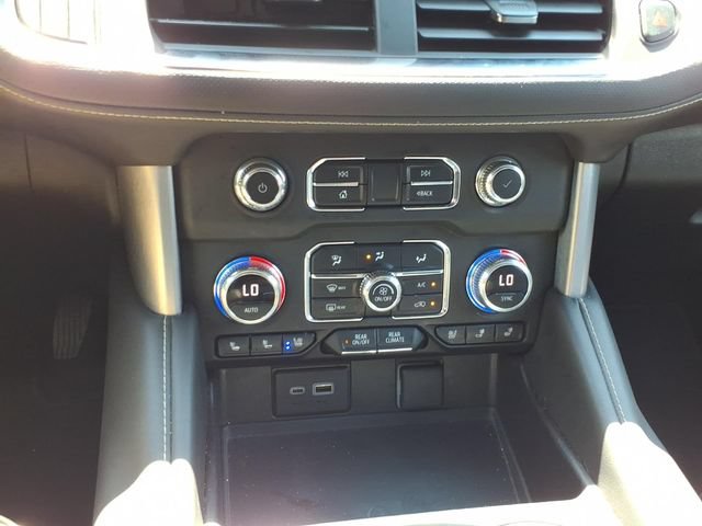 Used 2023 GMC Yukon SLT w/ SLT Premium Package AWD/4WD image 21