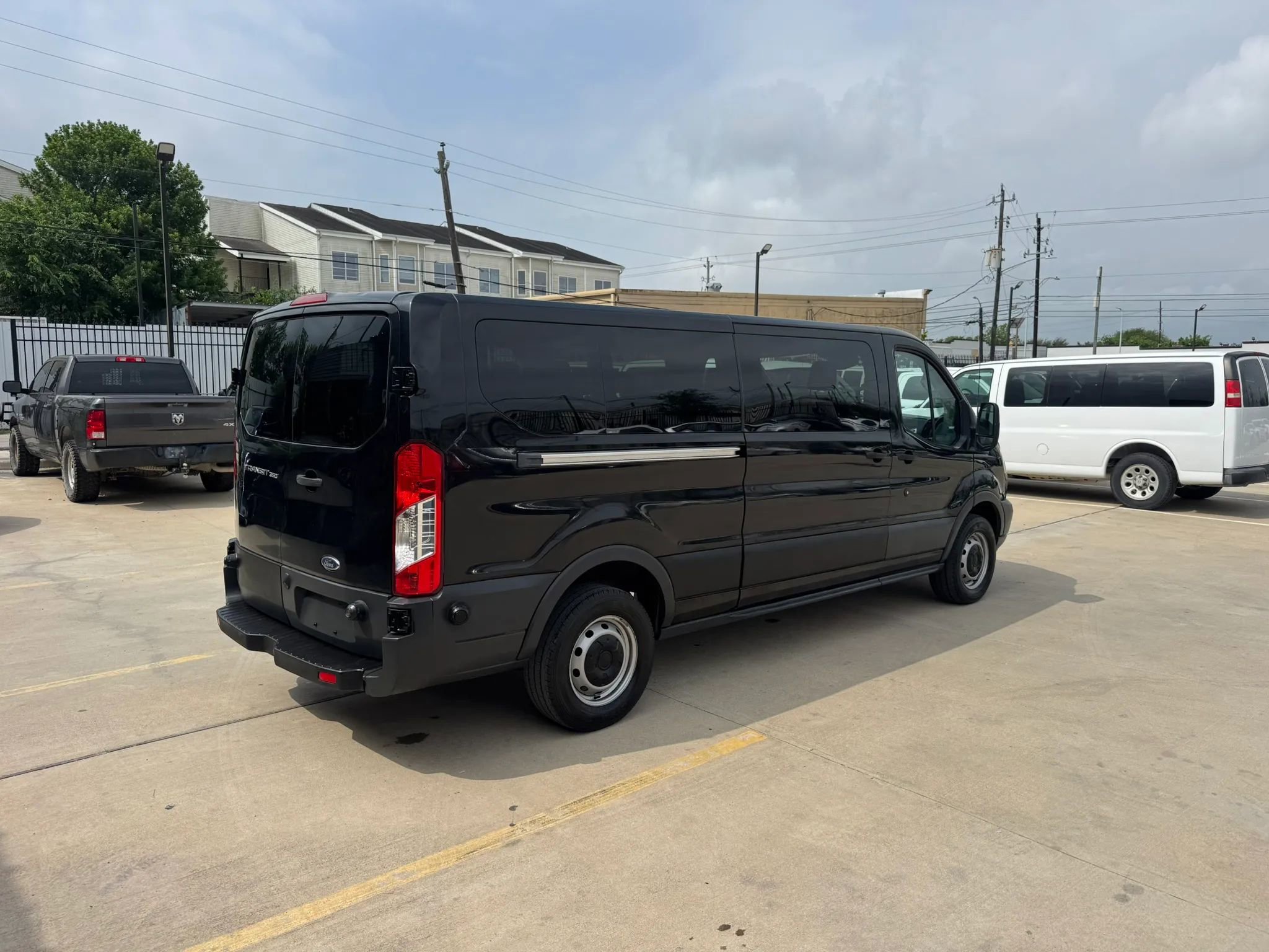 Used 2018 Ford Transit 350 XL RWD image 9