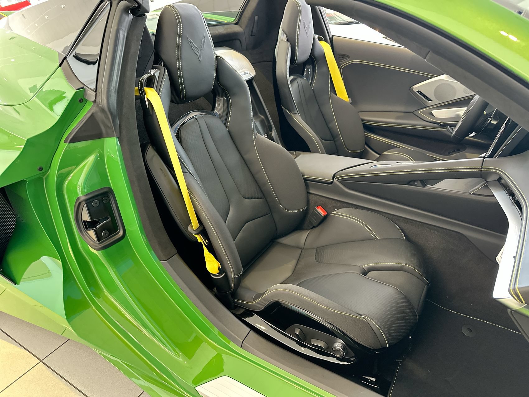 New 2026 Chevrolet Corvette Stingray Premium Conv w/ Z51 Performance Package RWD image 24