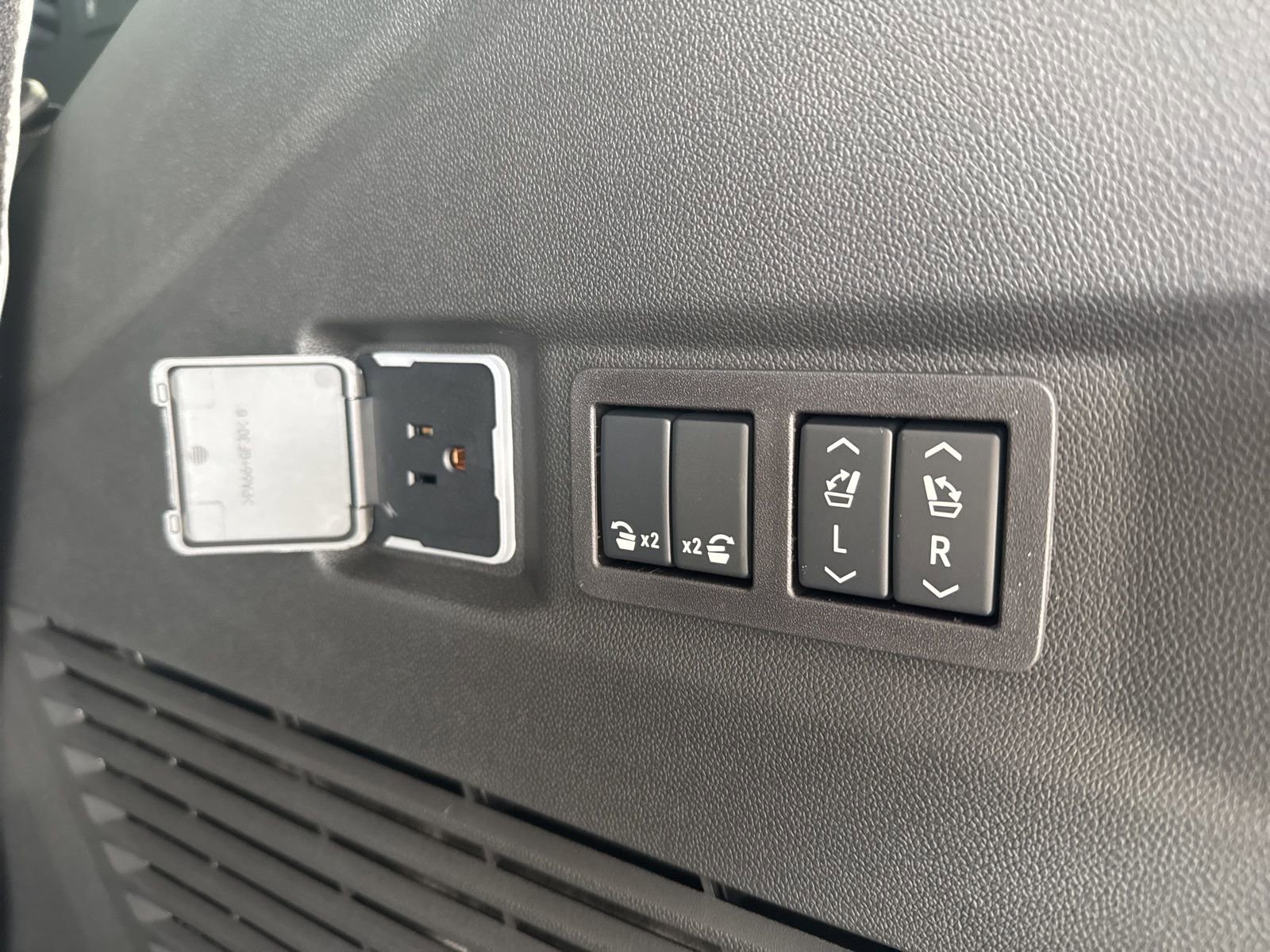 New 2026 Chevrolet Tahoe Premier image 13