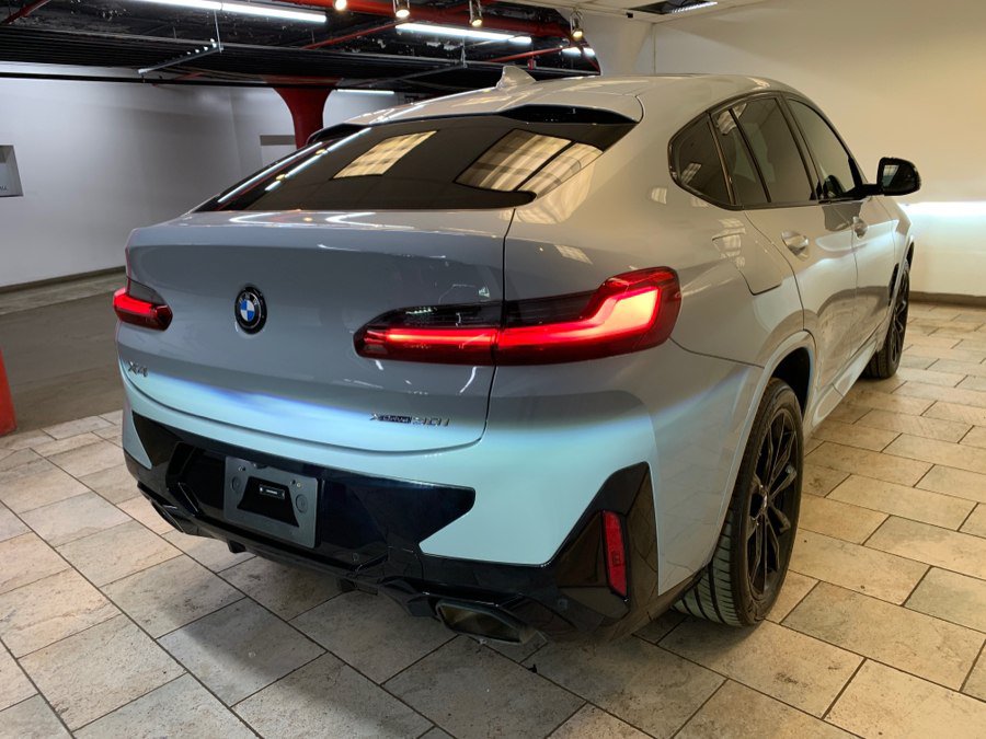 Used 2024 BMW X4 xDrive30i w/ M Sport Package AWD/4WD image 9