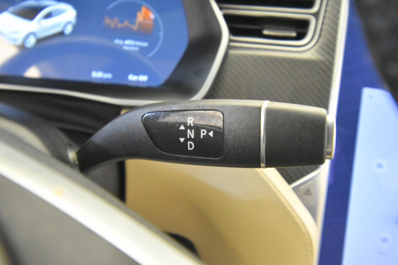 Used 2017 Tesla Model X 75D image 36