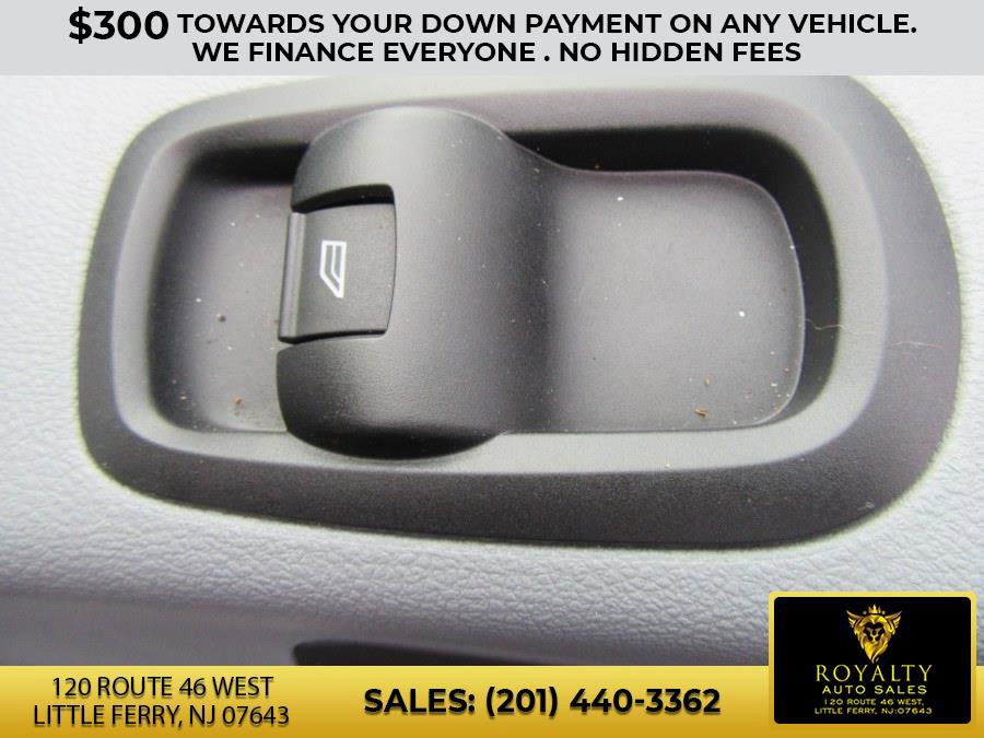 Used 2018 Ford Transit 250 130 Low Roof image 40