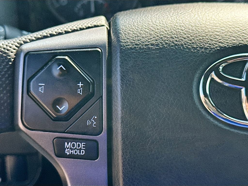 Used 2021 Toyota Tacoma TRD Sport w/ Technology Package image 11