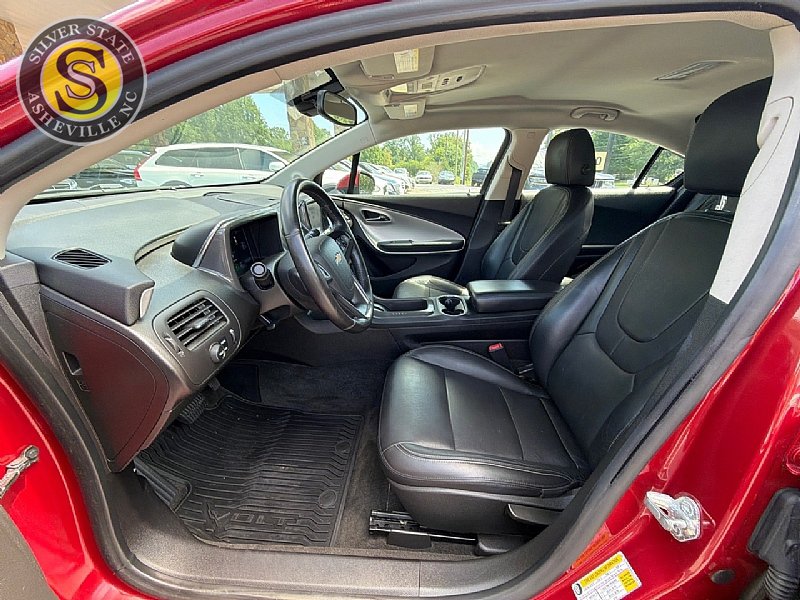 Used 2013 Chevrolet Volt Premium w/ Premium Trim Package FWD image 11