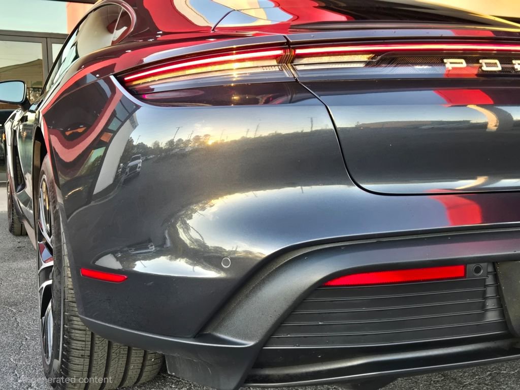 Used 2022 Porsche Taycan image 9